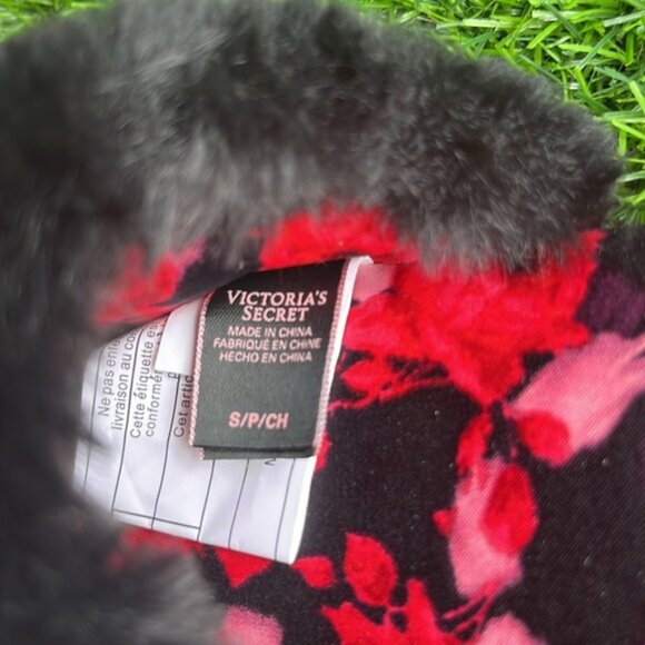 VICTORIAS SECRET Signature Satin Floral Slippers size small - Picture 8 of 9